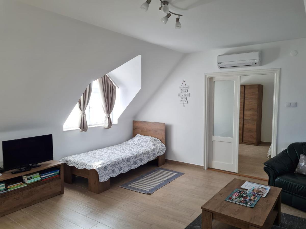 P16 Apartment Hajduboszormeny Eksteriør billede